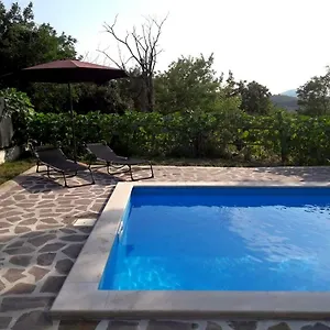  Apartment Nada With Private Pool